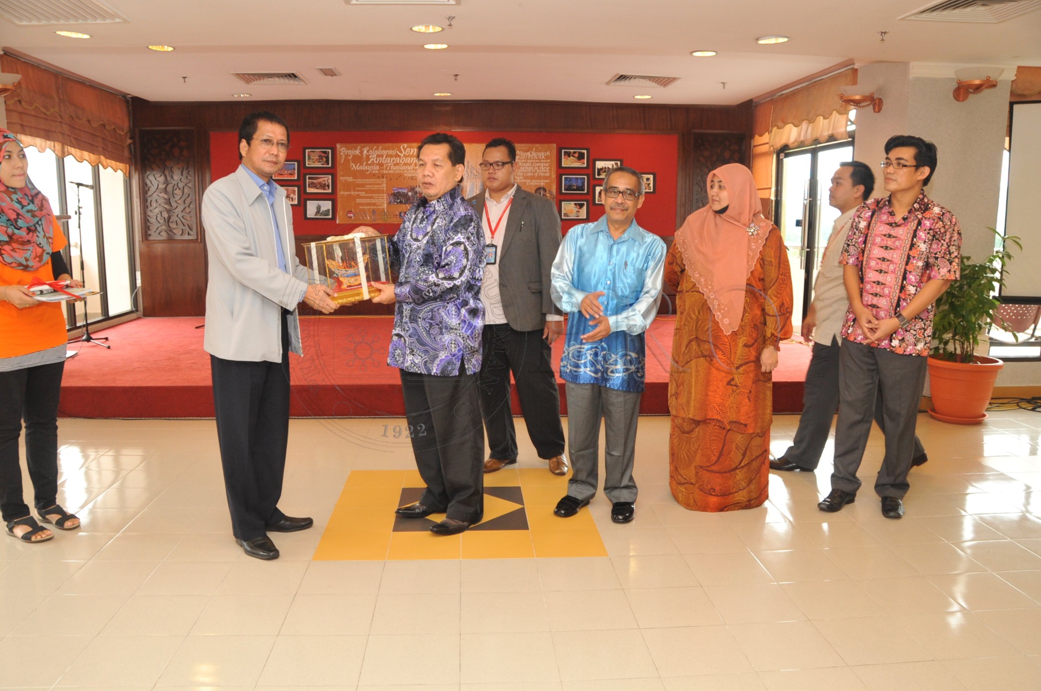 PRO 14 45 THAKSIN PRO 5790